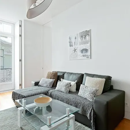 Spacious 1 Bedroom Apartment Near Baixa Lisbon Exterior photo