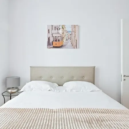 Spacious 1 Bedroom Apartment Near Baixa Lisbon Exterior photo