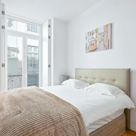 Spacious 1 Bedroom Apartment Near Baixa Lisbon Exterior photo