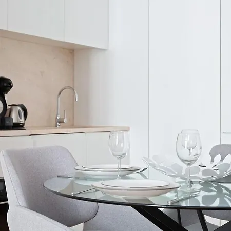 Spacious 1 Bedroom Apartment Near Baixa Lisbon Exterior photo