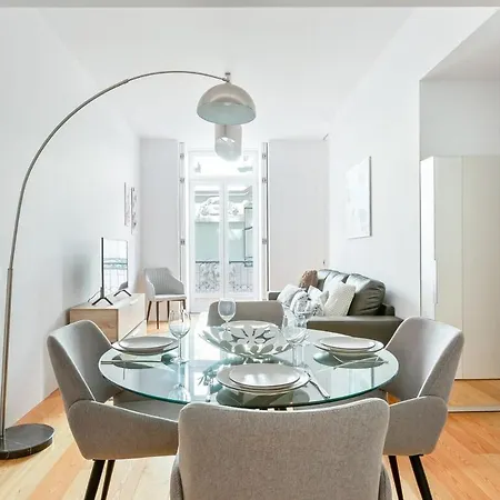 Spacious 1 Bedroom Apartment Near Baixa Lisbon Exterior photo